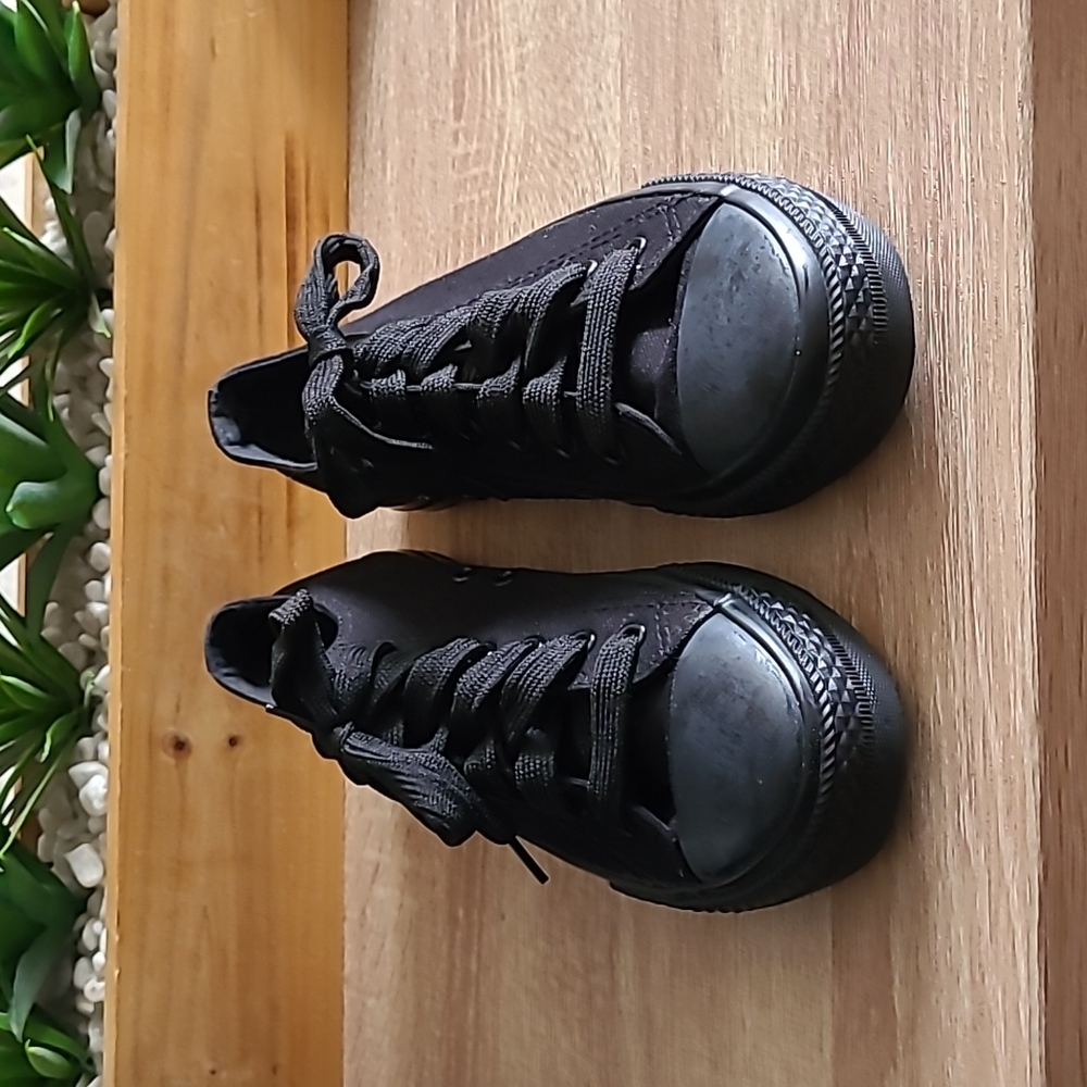 All black shoe